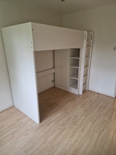 High sleeper cabin - , bed